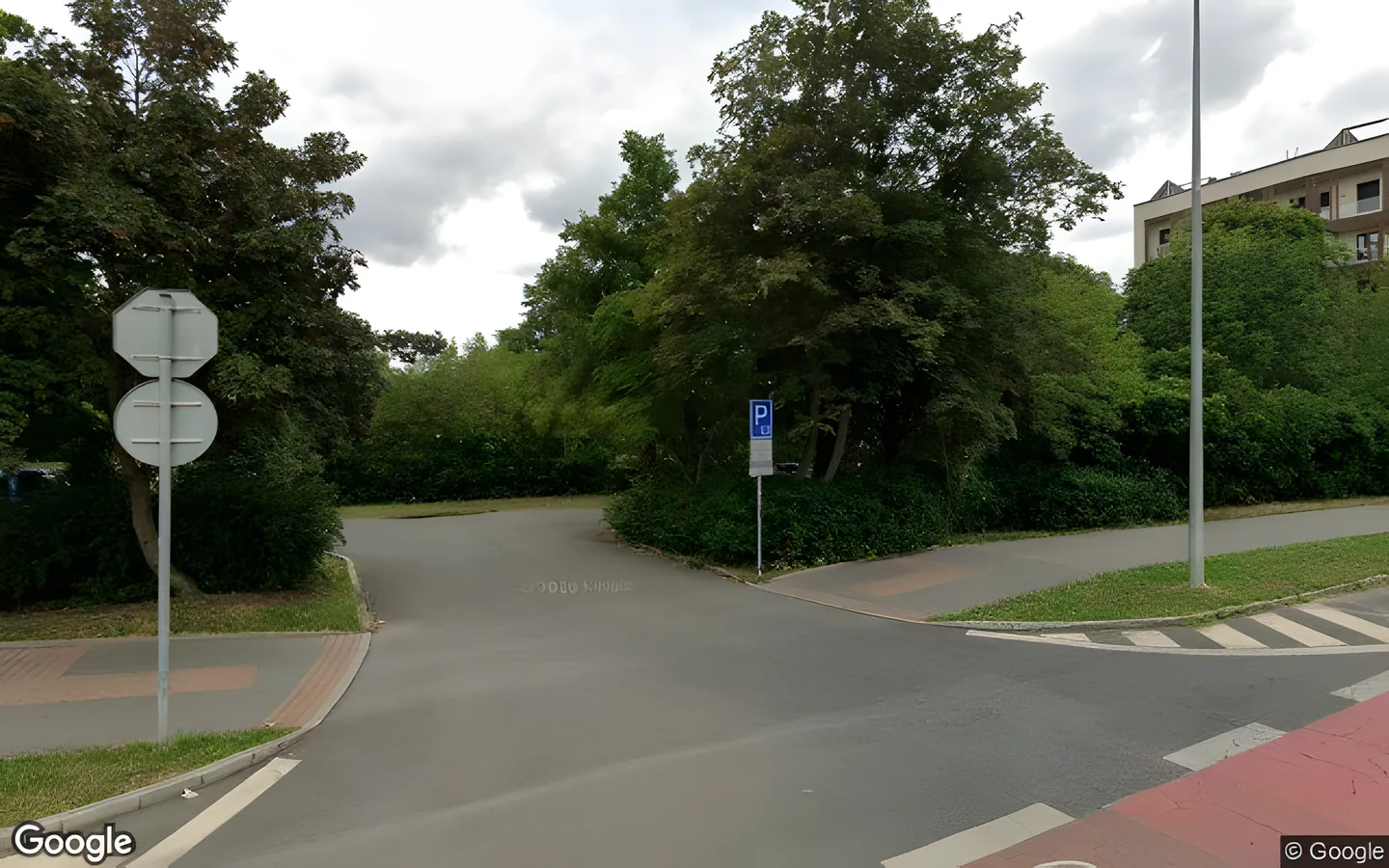 Limuzská 806/754