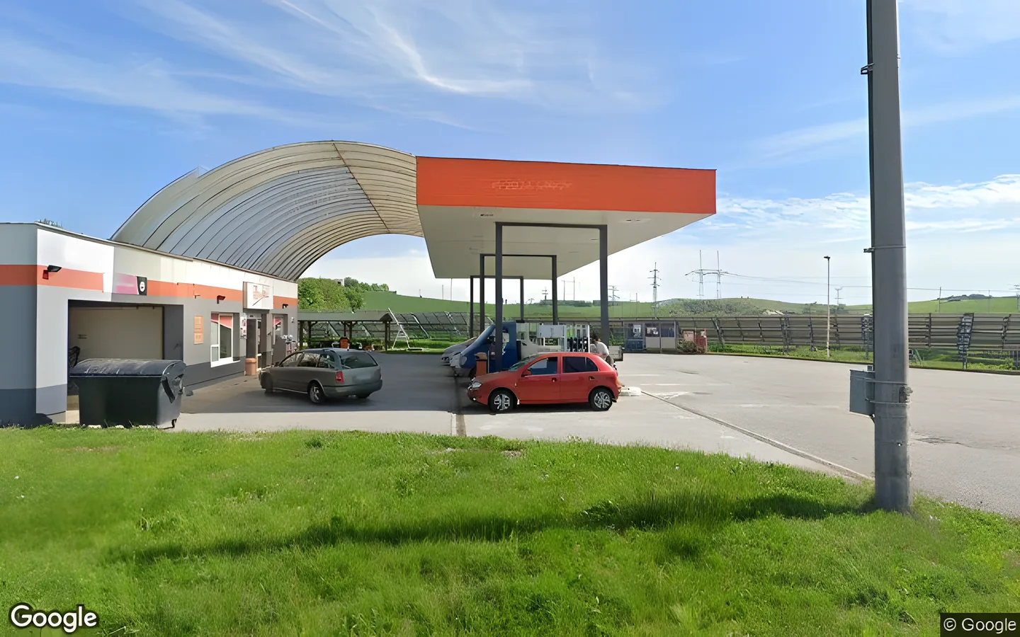 Gas